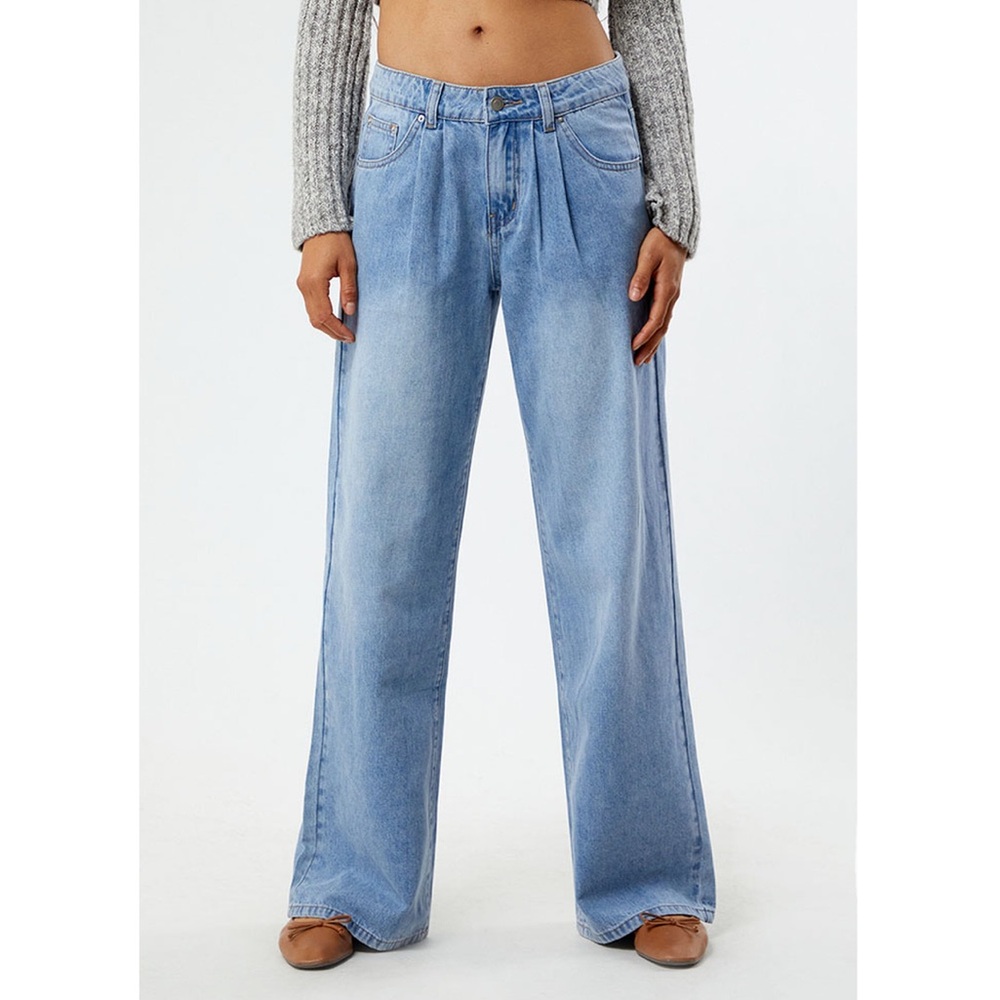 NWT Pacsun LA Hearts Light Blue Pleated Low Rise Baggy Jeans. Size Small